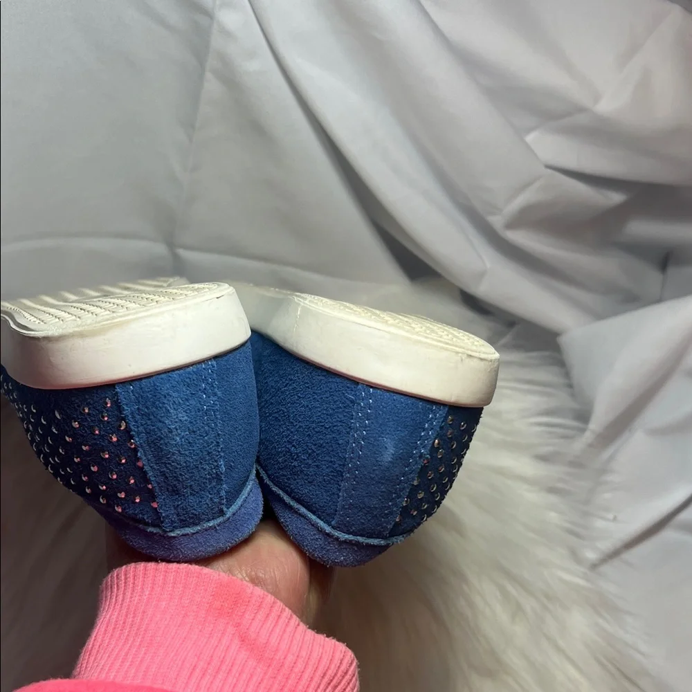 Blue Women's Sneakers with Rhinestone Detailing